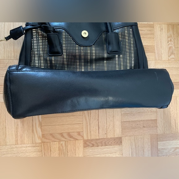 Black London Fog Shoulder Bag - Picture 9 of 9